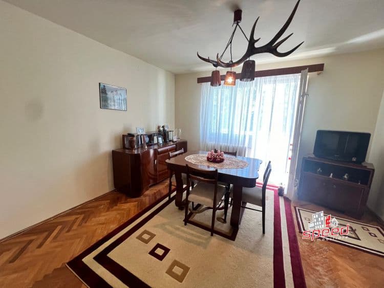De vânzare apartament cu 3 camere în Tg Mureș - Dâmb